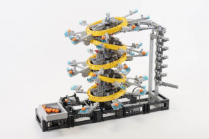 Five Tilted Rings - Lego Great Ball Contraption (LEGO GBC), from Akiyuki - Building Instructions - Planet GBC