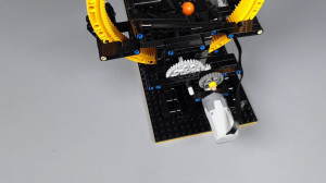 Yellow Wheel is the second LEGO Great Ball Contraption module from the GBC Power Loop series | LEGO ball machines miniloop are available on Planet GBC