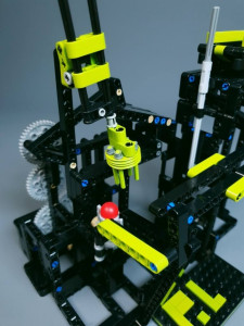 Pick and Slide - a LEGO Great Ball Contraption module in closed circuit - GBC Power Loop series #03 - a LEGO marble machine that is really easy to build with children -  Planet GBC