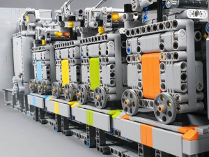 LEGO Ball Rolling Machine 14 from Rimo Yaona is a long and massive LEGO GBC. Building instructions and easy to start kit available