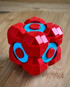 PowerUp Cube is a beautiful LEGO moc with flashy colors | designed by Zachary Steiman and inspired from video games | building instructions available on Planet GBC