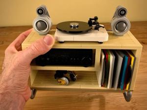 LEGO moc - Vinyl Sound System / Listening Station, designed by Zachary Steinman, LEGO vinyl turntable with records, furniture and hi-fi sound system | building instructions available on Planet GBC